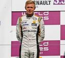 Magnussen cierra su mejor año con un doblete en Montmeló