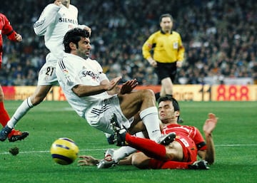 César se retiró del fútbol tras una gravísima lesión que sufrió tras una entrada de Luis Figo en un Real Madrid-Zaragoza en 2005.