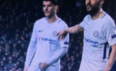 Morata le dedicó este gesto despectivo al Camp Nou