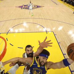 Looney pulls down 22 rebounds as Warriors clinch series against Grizzlies