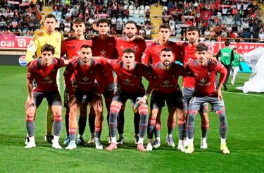 En una jornada sin actuaciones decisivas de los porteros, hubo que esperar al último partido para ver un paradón de Lizoain, en una de las últimas acciones del encuentro ante la Cultural. Salvador el meta del Albacete.