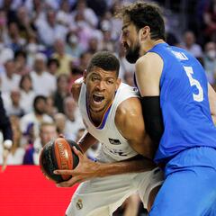 Tavares, sorprendido por el cese de Laso