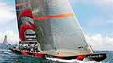 El Alinghi, en acción.