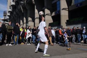 Ambientazo en el Bernabéu.