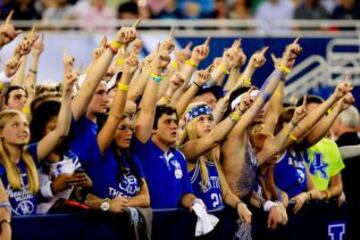 Los fans de los Kentucky Wildcats no pararon de animar.