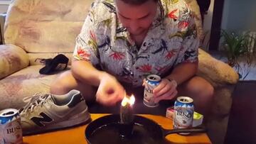 Un youtuber inicia un reto viral que consiste en comer un cactus ardiendo.