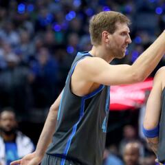 'Trash-talking' y una sonrisa: Doncic y el respeto de Nowitzki
