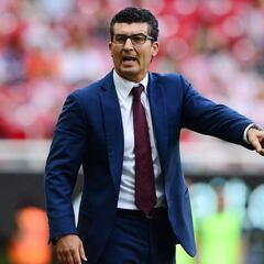 Chepo de la Torre se adjudica el presente de Chivas