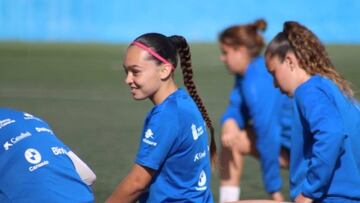 Ainhoa Delgado, de 16 a&ntilde;os, durante un entrenamiento del Granadilla.