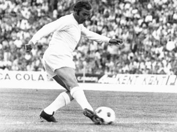 Defendi¨® la camiseta del Real Madrid desde 1953 hasta 1955.