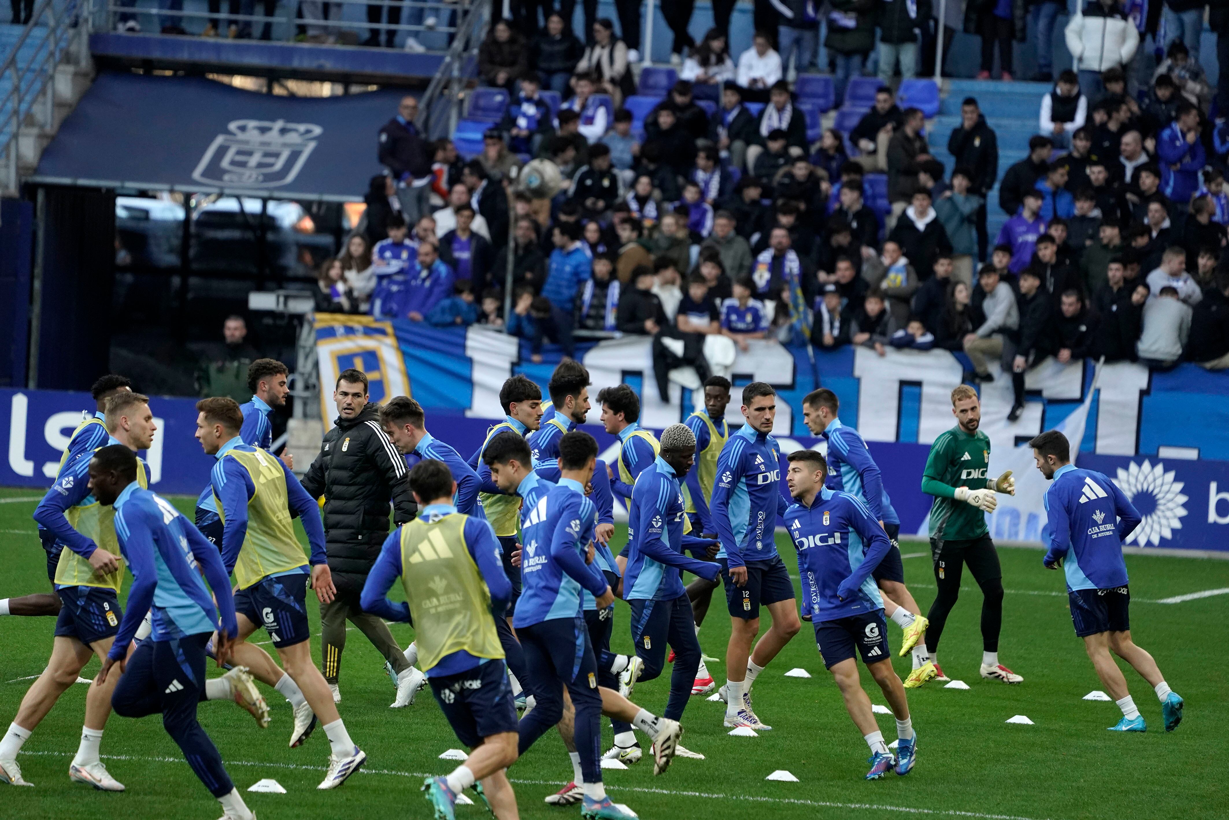 06/01/25 ENTRENAMIENTO OVIEDO PUERTAS ABIERTAS ESTADIO CARLOS TARTIERE GRUPO