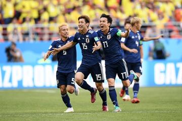 Colombia 1-2 Japón | Saque de esquina y Osako ganó en el juego aéreo dentro del área pequeña para poner el 1-2 en el marcador del Mordovia Arena.para darle la ventaja a Japón.