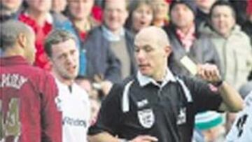 Reyes, lesionado en el tobillo.