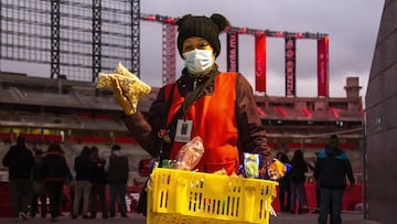 Dentro del protocolo creado para el regreso de la afición, la Liga MX dictaminó varias medidas para que los aficionados puedan seguir consumiendo en los inmuebles.