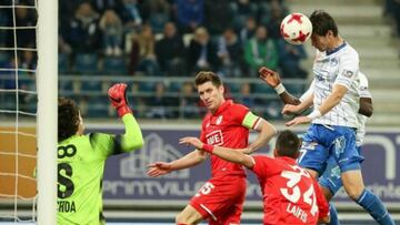 El guardameta mexicano cometió un error que al final le costó la derrota a su equipo 1-0 ante el Gent en la Liga Belga, frenando el paso del Standard.