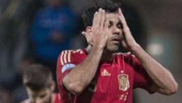 Diego Costa se lamenta.