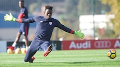 Atangana, en un entrenamiento del Athletic 