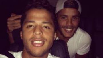 Giovani Dos Santos felicita a Jonathan por su cumpleaños
