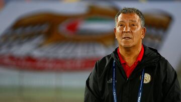 Al Jazira coach Henk ten Cate before the match