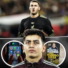 Con libro en mano, Gilberto Mora le dio una lección a sus compañeros de Selección