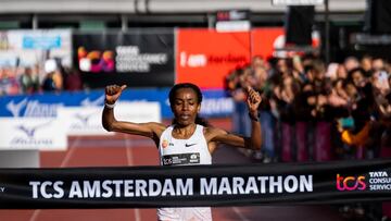 Ayana gana en ?msterdam con r¨¦cord para una debutante