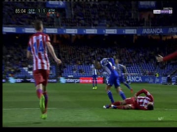 El brutal impacto en la cabeza de Fernando Torres en imágenes