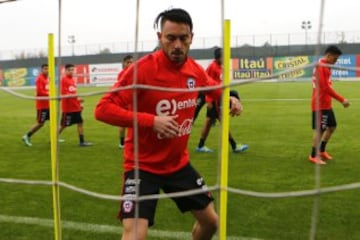 Pinilla, Pulgar, Roco y Fernández ya entrenan con la Roja