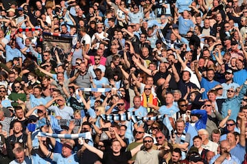 El Manchester City de Pep Guardiola se coronó campeón de la Premier League al golear 4-1 al Brighton en la última fecha de la liga. 