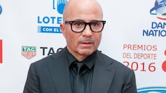 Sampaoli bromea con el posible fichaje de David Villa