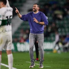 Sarabia: “El Elche está vivo, fuerte y convencido”