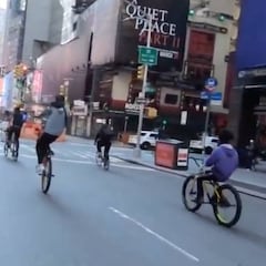 Un grupo de ciclistas se salta repetidas veces las medidas contra el coronavirus