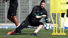 Keylor no se ejercita y Casilla seguirá en el once de Girona