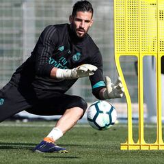Keylor no viaja a Girona y Casilla seguirá en el once titular