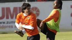 <b>DUDA.</b> El jugador del Valencia Vicente se perdió el entrenamiento de hoy por sobrecarga y es duda para el partido de Liga del próximo sábado ante el Sevilla.