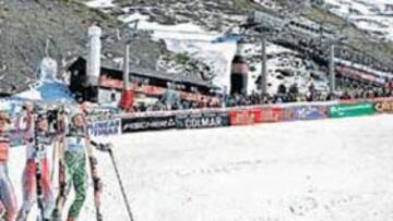 <b>EL PODIO. </b>Michaela Kirchgasser ganó la carrera. Nicole Hosp y Tanja Poutianen la secundaron.
