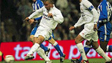 <b>34 GOLES EN 37 PARTIDOS</B>. Ronaldo deslumbró a Europa en la temporada 1996/97, en la que consiguió 34 tantos con el Barcelona en 37 partidos.