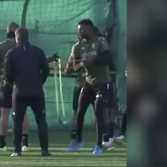 De la Selección a esto: la escena que no se ve ni en alevines de Robert Moreno en su primer día