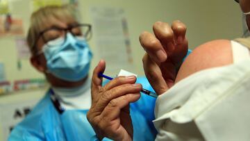 Atención Primaria y dentistas, los próximos sanitarios en recibir la vacuna contra la COVID