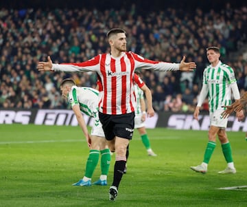 Rescat un valioso punto en su regreso. Fue titular en el Athletic cuarenta das despus de su lesin de tobillo y dej huella. A medida que pasaban los minutos cogi ritmo y tuvo varios disparos peligrosos. Finalmente firm el 2-2 con un cabezazo en un crner botado por Berenguer.