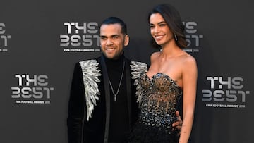 Dani Alves and Joana Sanz.