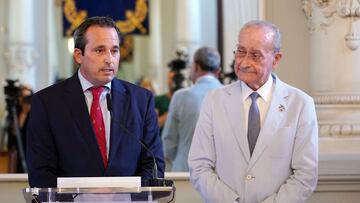 Kike Pérez, director general del Málaga conelalcalde,Francisco de la Torre,