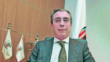 <b>TRABAJANDO. </b>El presidente del Valencia sigue avanzando en la posible venta del viejo Mestalla.