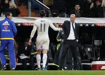 Tras un empate ante el Valencia en Mestalla, Rafa Ben¨ªtez es cesado como entrenador del Madrid y llega Zidane como nuevo t¨¦cnico. En el primer partido del t¨¦cnico franc¨¦s, el gal¨¦s marca un hat-trick ante el Deportivo de La Coru?a¡