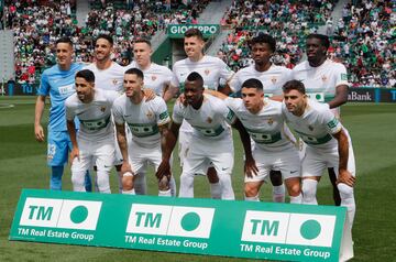 El once inicial del Elche. 