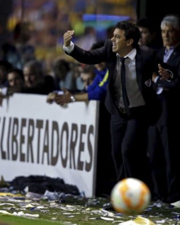 River Plate's head coach Marcelo Gallardo gestures during their Copa Libertadores soccer match against Boca Juniors in Buenos Aires May 14, 2015.  REUTERS/Marcos Brindicci