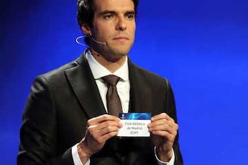 Kaká mostrando que el Atlético de Madrid es cabeza del grupo A.