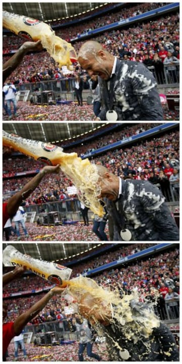 El Bayern celebra el título con ¡Un baño de cerveza!