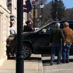 Un perro estrella el coche de su dueño contra un edificio en Estados Unidos