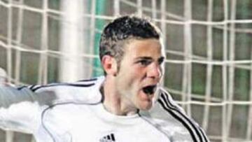 <b>CERTERO. </b>Mata no es delantero, pero sí el máximo goleador del equipo de Michel.