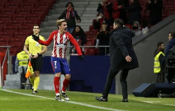 2-0. Griezmann celebró el segundo gol marcado en una falta directa.